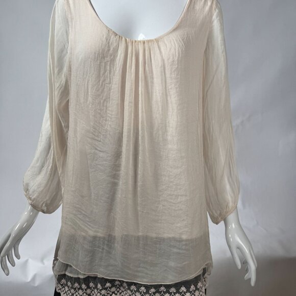 Sheer Beige Blouse With Embroidered Hem & 3/4 Sleeves By Prontomoda Giusy - Picture 14 of 16